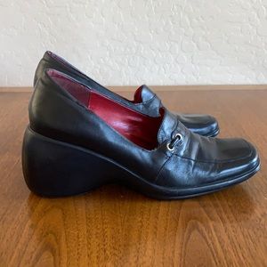 Vintage 90s BCBG Black Chunky Wedge Granny Loafers